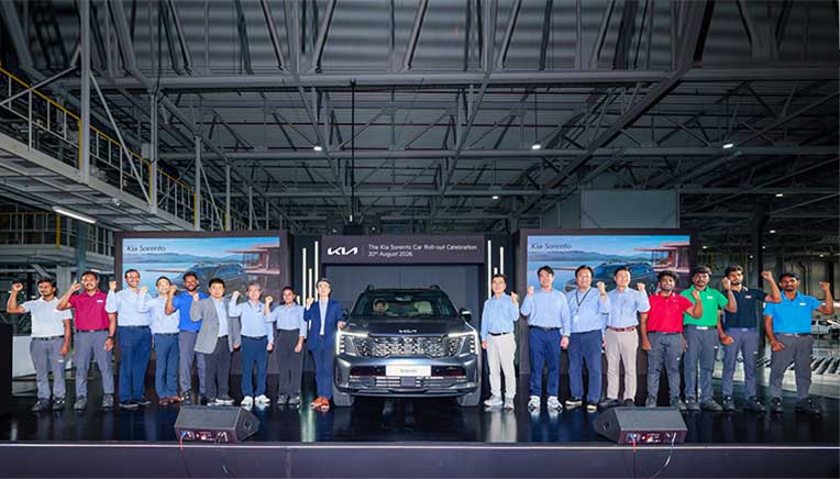 Kia India unveils official images of Kia Sorento 