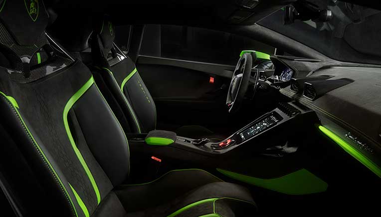 Lamborghini Huracán Tecnica unveiled globally