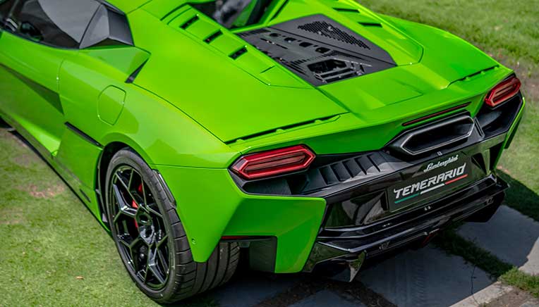  Lamborghini delivers 1st Temerario electric super car in India