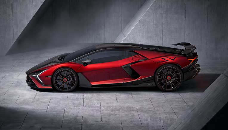 Lamborghini unveils Revuelto SV, the latest V12 Super Veloce