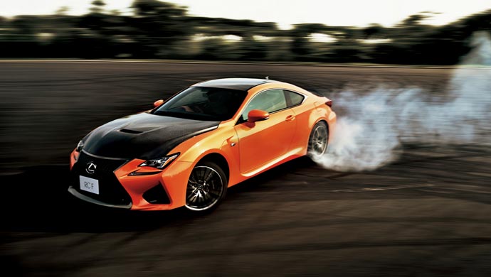 RC F Carbon Black