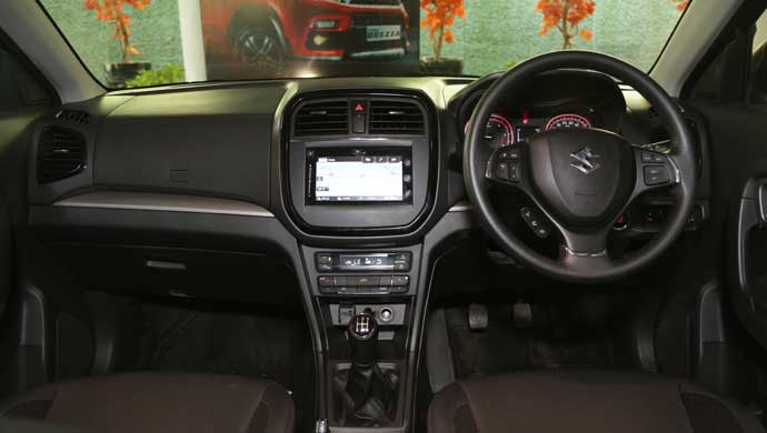 Maruti Suzuki Vitara Brezza- cockpit