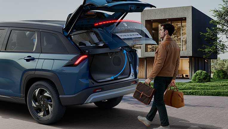 Maruti Suzuki Victoris Smart Powered Tailgate with Gesture Control