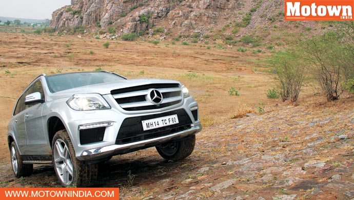 Mercedes-Benz GL 350 front