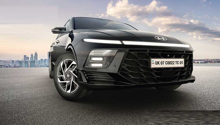 New Hyundai Verna dual LED projector headlamp