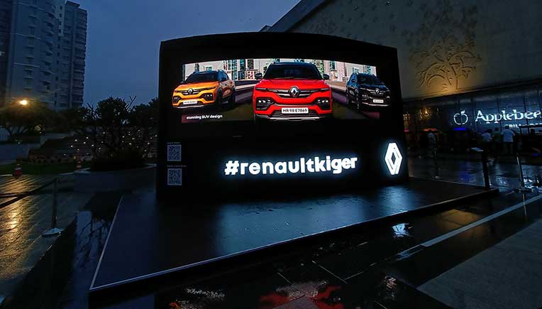 Renault India kicks off first 3D anamorphic experience for Kiger