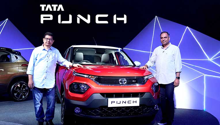 -L-to-R--Rajendra-Petkar,President-&-CTO, and Shailesh Chandra, President - PVBU, Tata Motors