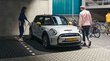 Bookings open for all-electric MINI 3-door Cooper SE 