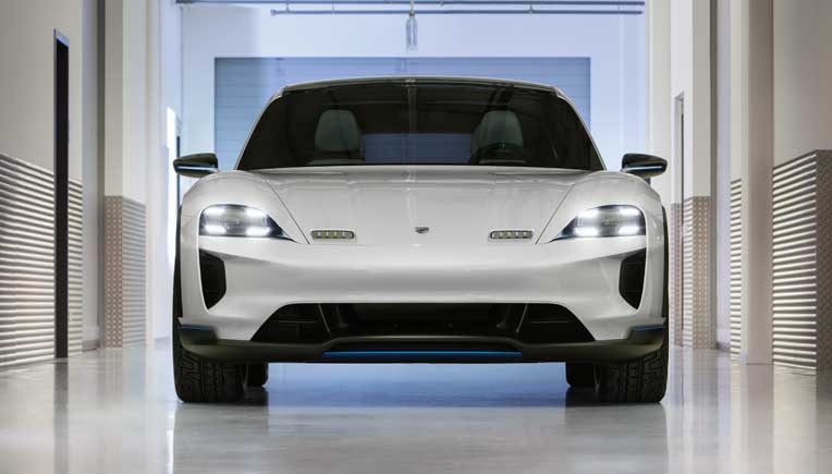 World premiere of Porsche Mission E Cross Turismo