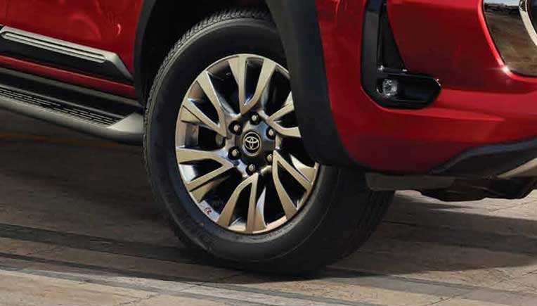 Toyota Hilux priced at Rs 33.99 lakh onward