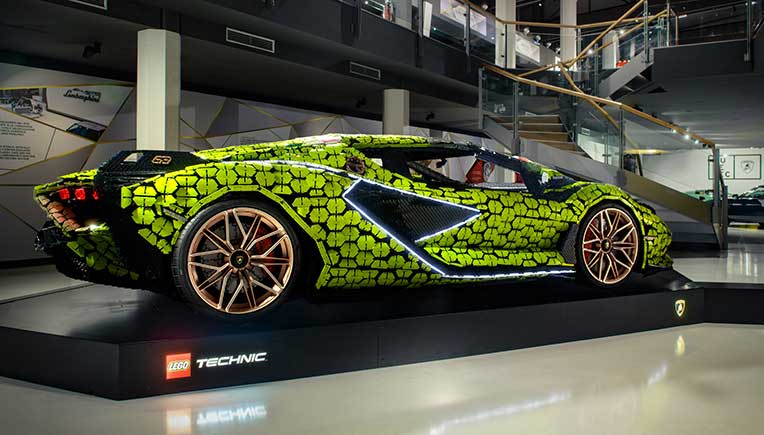 A 1:1 scale Lego Technic tribute to Lamborghini Sián FKP 37 