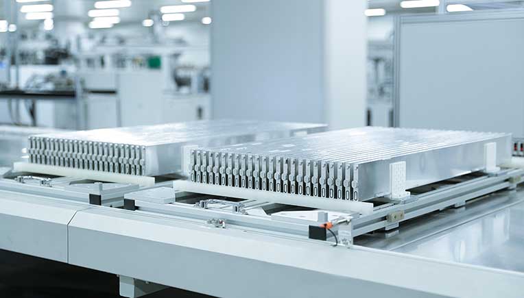 BYD blade battery powers e6 premium MPV in India