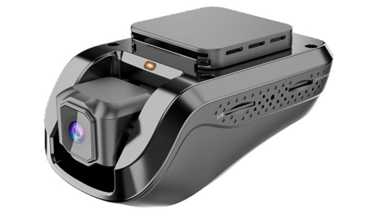 Indian Auto Company launches connected in-dash camera at Rs 14,990/- 