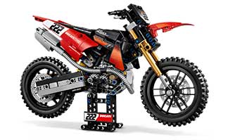 New Lego Technic set dedicated to Ducati Desmo450 MX Factory