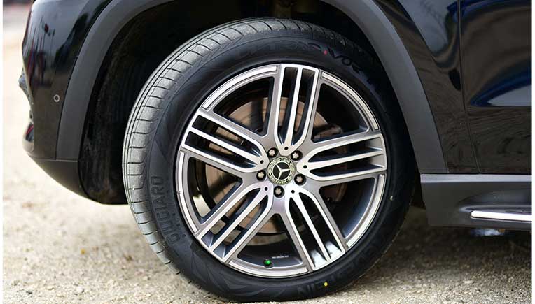 Ultrac-Vorti-i tyre