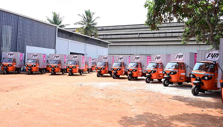Altigreen delivers 200 neEV Tez vehicles  in Bengaluru in single day to Fyn Mobility