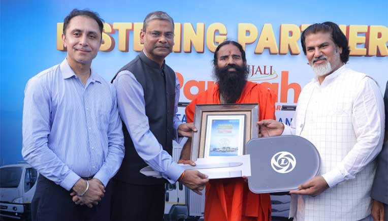 Ashok Leyland secures order for 250 trucks from Patanjali Parivahan 