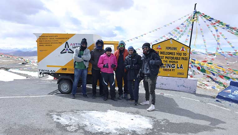 Astro Motors Navya is 1st electric 3-wheeler to reach Umling La Pass 