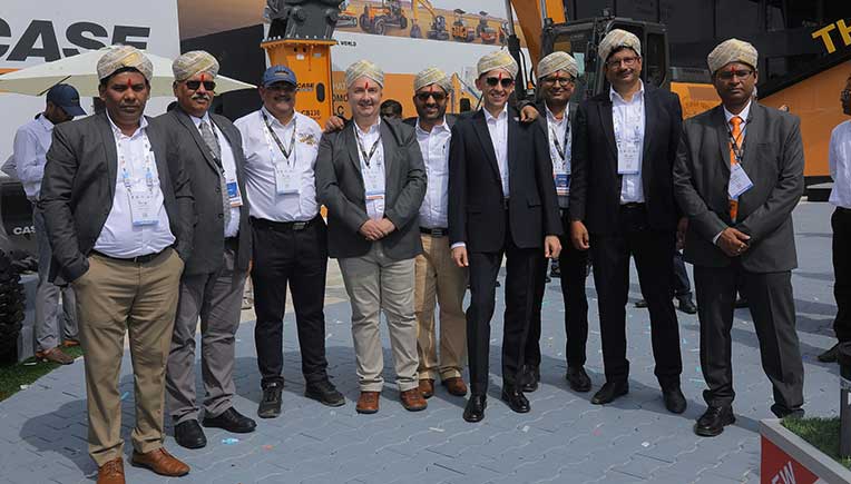  CASE unveils Bharat Stage V compliant loader backhoes, compactors