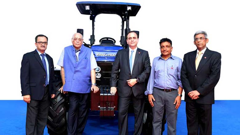 The Nandas with senior officials of Escorts Ltd