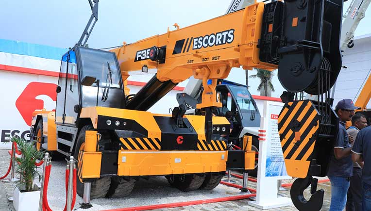 Escorts unveils India’s first Hybrid Pick-n-Carry Crane, Mono Chassis Safe Crane 