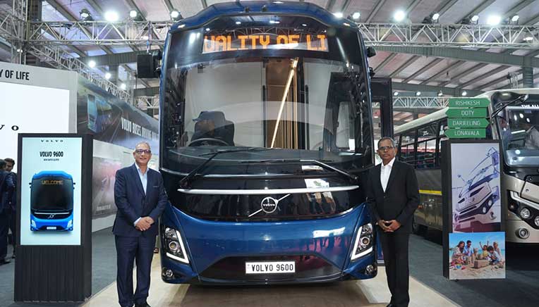  India’s 1st OE-built Volvo 9600 seater-sleeper coach unveiled