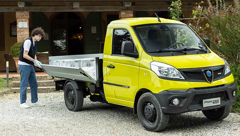 New Piaggio Porter NPE, city truck in fully electric version