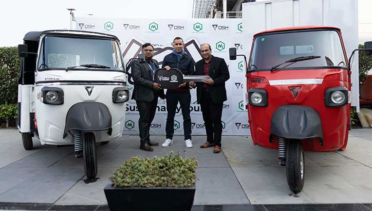 L-R Pankaj Gupta, MD of Mufin Green Finance, Uday Narang, Founder & Chairman, OSM and Kapil Garg, Chairman of Mufin Green Finance