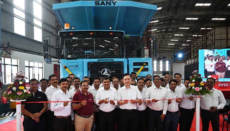 LtoR---Sauro-Ray-Head-Mining-BU,-Sanjay-Saxena--COO,-Sany-India,-Deepak-Garg--MD-&-VC-Sany-India-&-South-Asia,-Daryl-Lean--VP-Sany-Group