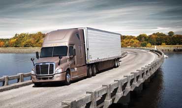 Daimler hopes to end 2014 with 500,000 truck sales 