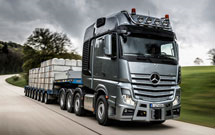 Mercedes-Benz SLT: Heavyweights by all means