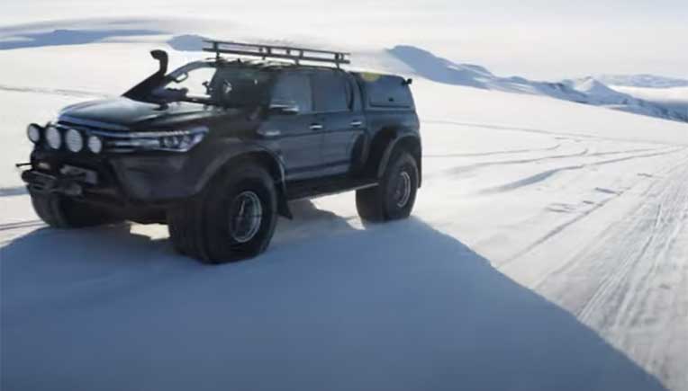 To be conducted in close partnership with Arctic Trucks, 90° South will be attempted on two, purpose-built Royal Enfield Himalayans. 
