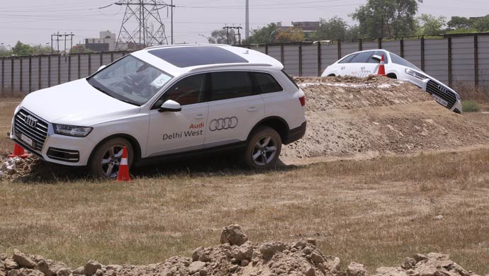 Audi Q series off-road drive