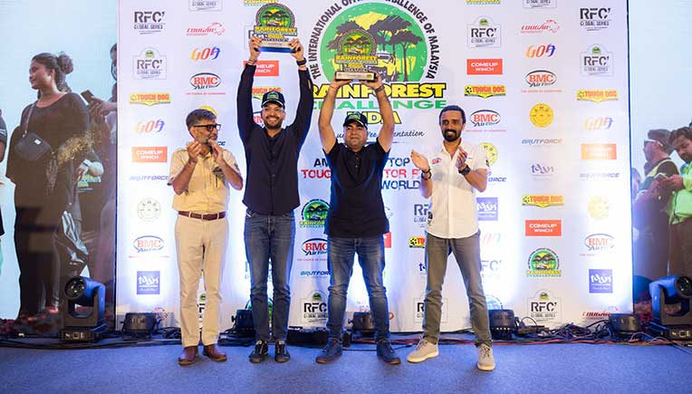 Cougar-Motorsport_s-Director-Ashish-Gupta-and-Veteran-Offroader-Chethan-Chengappa-with-RFC-India-2025-_4x4-Stock_-category-Overall-Champions