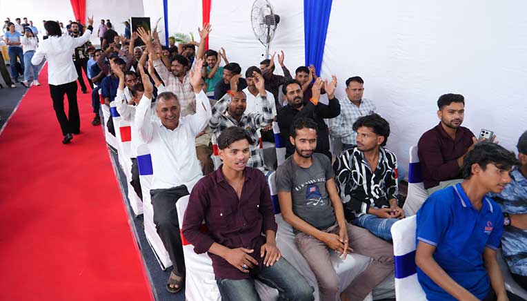 Eicher celebrates Drivers’ Day, marking 10 years of Eicher Driver Care Program