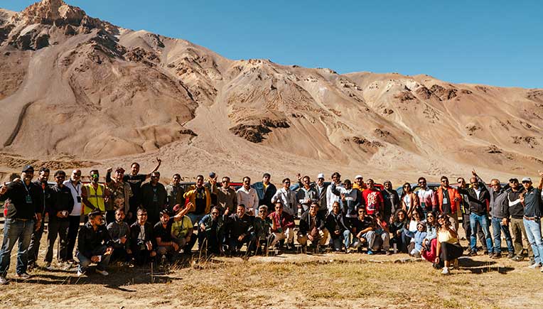 Fans of Skoda set a record at 19,024 feet in Umling La