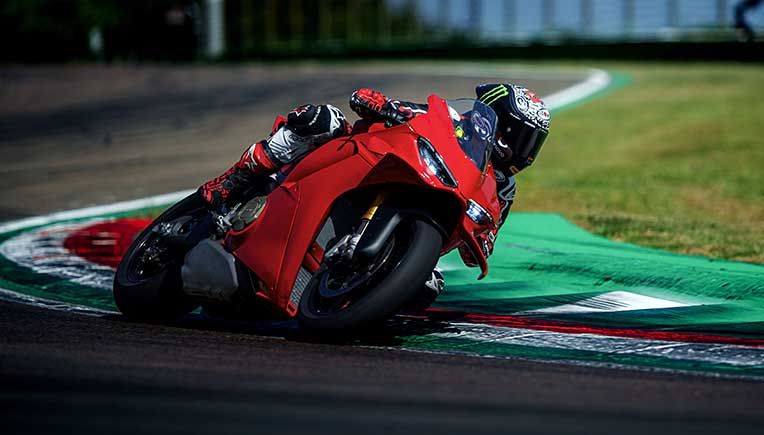 Ducati Panigale V4 wins 2025 Good Design Award