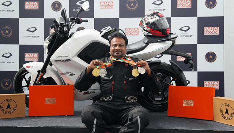Raptee.HV T30 sets records for longest EV motorcycle ride