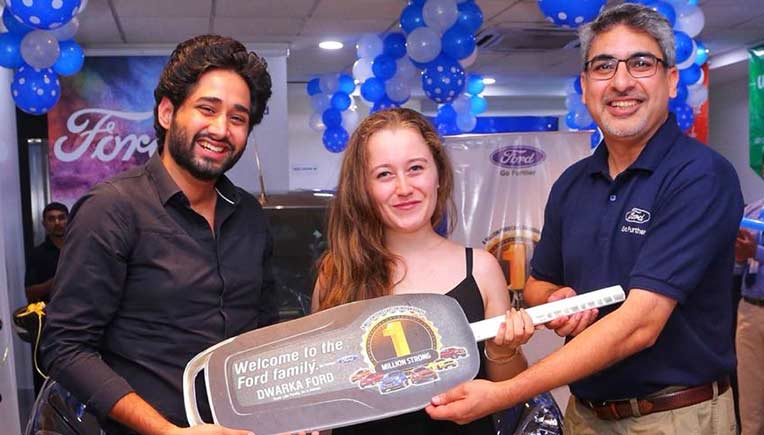 Ford India’s president and managing director, Anurag Mehrotra welcomed Nikhil Kakkar from New Delhi, the company’s millionth Indian customer at Dwarka Ford