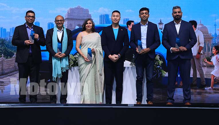 Green SM Limo, a fully electric taxi service, launched in India