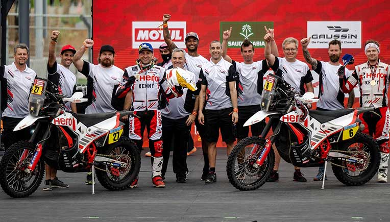 Hero-MotoSports-Team-Rally-at-Podium-Ceremony
