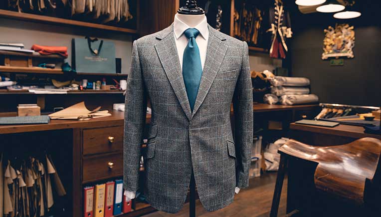 Land Rover , Henry Poole create unique fabric to celebrate 50 years of Range Rover