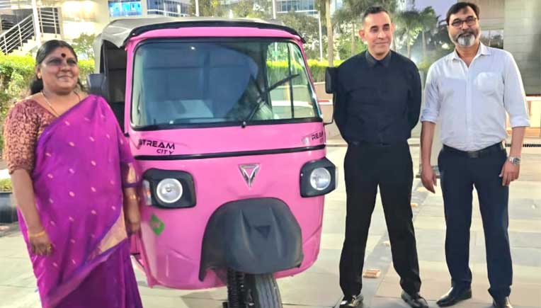 Omega Seiki Mobility partners with Naari Shakti Women Welfare Charitable Trust 