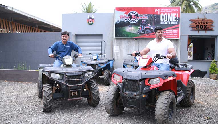 Pankaj Dubey, MD & Country Head, Polaris India and Jayaraman Parameswaran, Co-founder, Dirt Mania Adventure