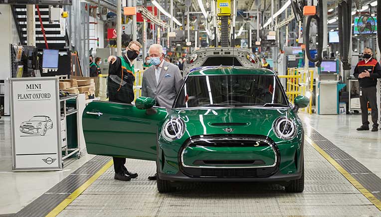 Prince of Wales celebrates 20 years of MINI production at Plant Oxford