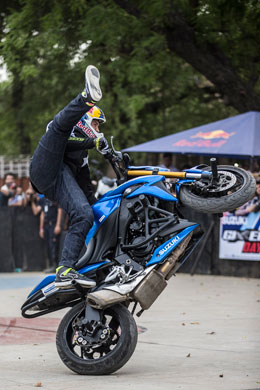 Aras Gibieza doing his stunt on the new Suzuki Gixxer