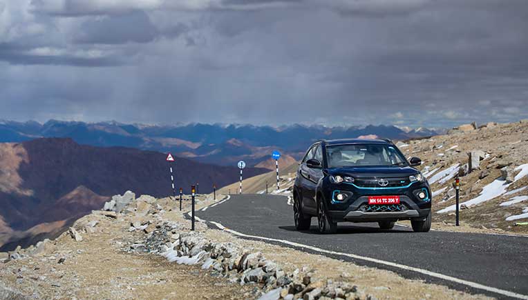 Tata Nexon EV Max 1st electric car to reach world’s highest motorable road - Umling La