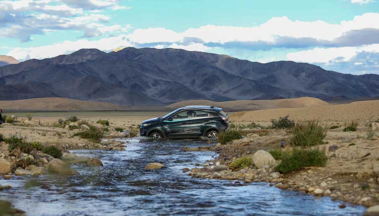 Tata Nexon EV Max 1st electric car to reach world’s highest motorable road - Umling La
