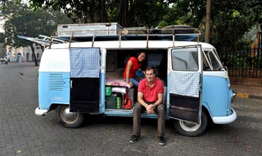 50 year old vintage VW Kombi Type 2 passes through India 