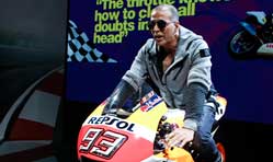 Bollywood star Akshay Kumar enthrals Honda 2Wheeler fans